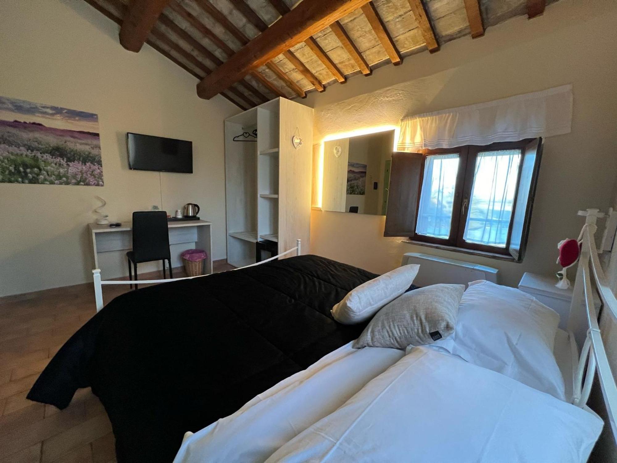 Locanda Del Tavolo Matto 波滕扎皮切纳 外观 照片